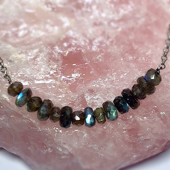 Genuine High Quality Labradorite Necklace! - Picture 2 of 3
